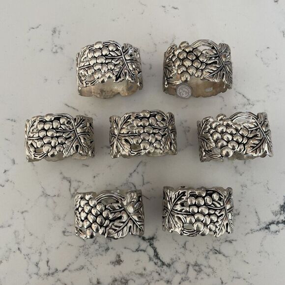 Set Of 7 Silverplate Napkin Rings Grapes Baroque Godinger Silver Art Co GSA - Picture 4 of 6